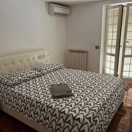 “ La Casa di Vic” bilocale vicino Staz.Ferrov. Appartamento Monterotondo  Esterno foto