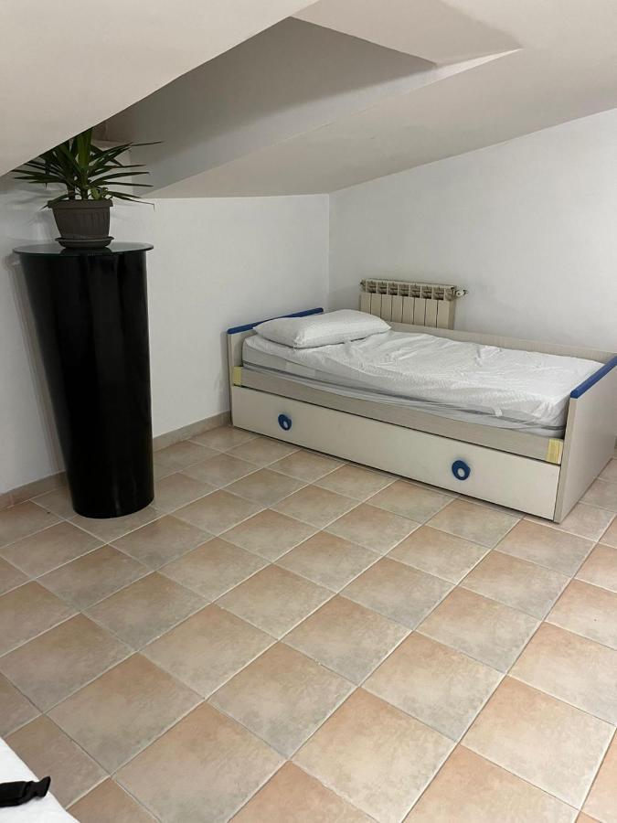 “ La Casa di Vic” bilocale vicino Staz.Ferrov. Appartamento Monterotondo  Esterno foto